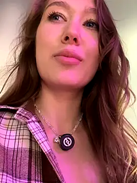 Molly_Kisss