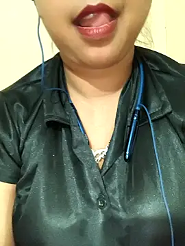 Aradhna-03 webcam