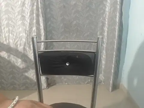 cute-priy webcam
