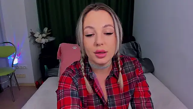 flirt chat room DanikaMorri
