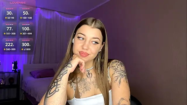 VelvetMiley webcam