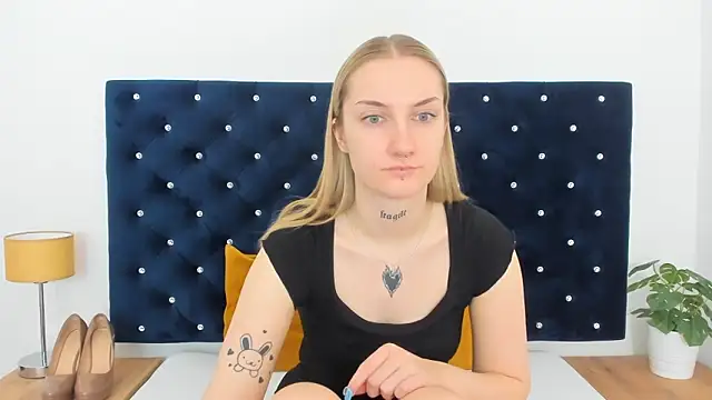 AlexaTease webcam