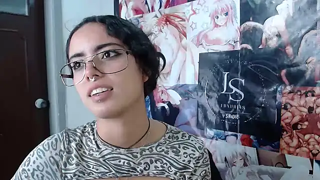 LiaBela_ webcam