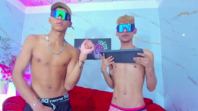Danger_boys webcam