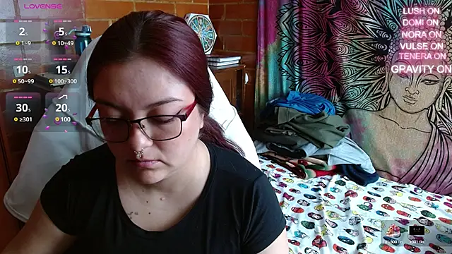 seraphyne_33 webcam