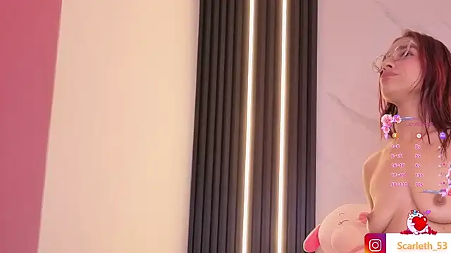 Scarlet_Red_ webcam