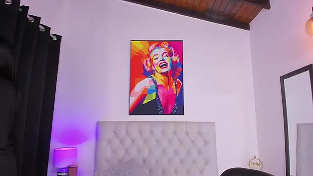 KristalFoxx