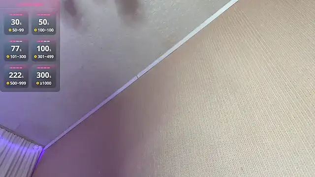 VelvetMiley webcam