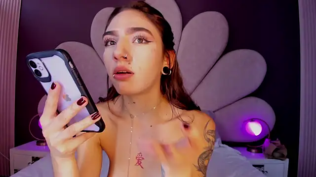 Emiliaponce webcam