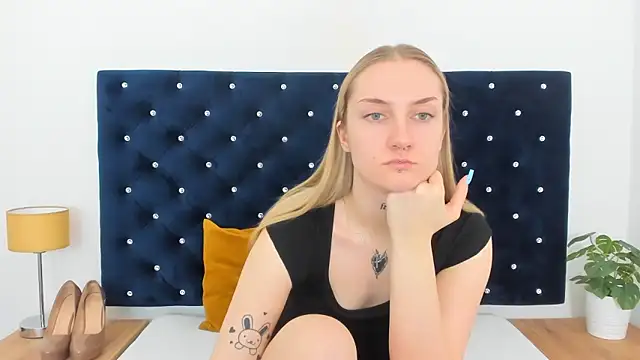 AlexaTease webcam