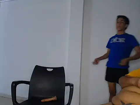 adams_pervert_love webcam