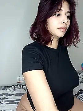 LucyMartelli webcam