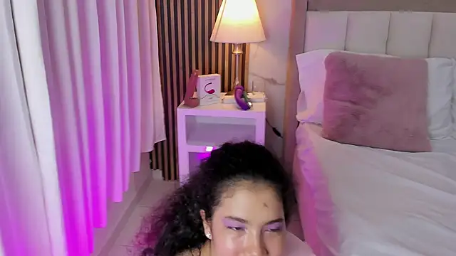 LunaRosse_ webcam