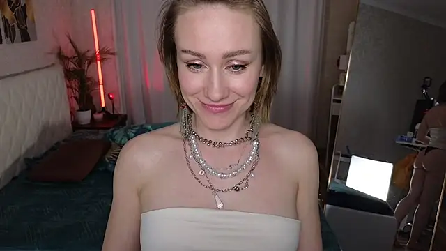 VeronicaRoss webcam