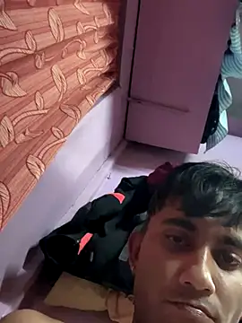 Sexyslimguyy webcam