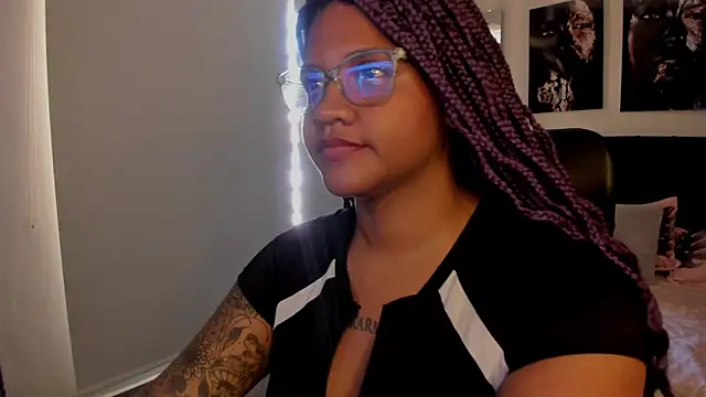 ZahraRose webcam