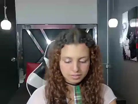 EmilyMartinx2 webcam