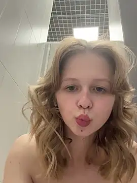 Julie_Cutie