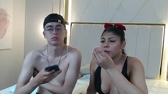 COUPLECUMBONNY webcam