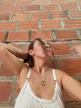 Crazy-Woman-Mature webcam