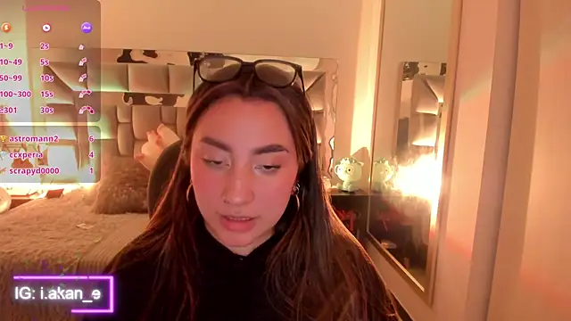  i_akane chat room