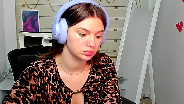 Josephine_Kiss webcam
