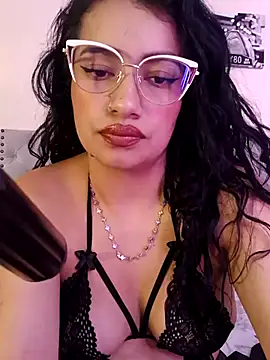 MiaBrowns1_- webcam