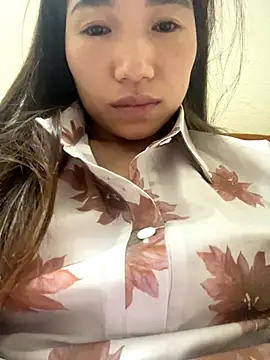 Webcam Model (MinzHy)  is live.Free join now!