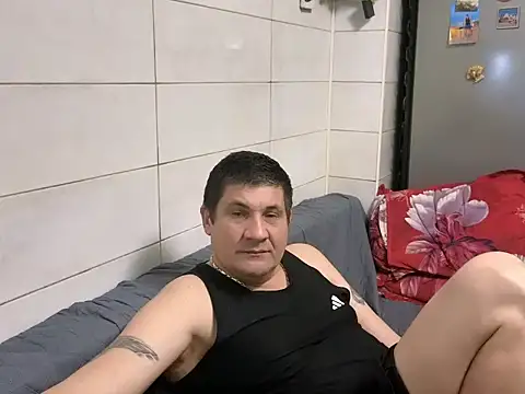 SpartacusDaddy48 webcam