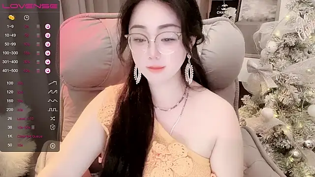 Monica-888 webcam