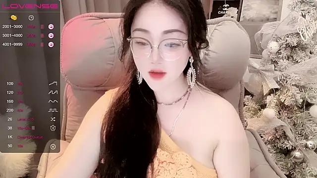 Monica-888 webcam