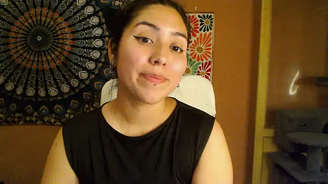 IntimateTales webcam
