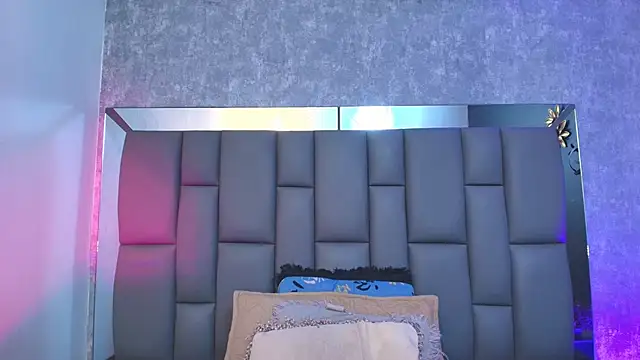 _MiaBrown_ webcam