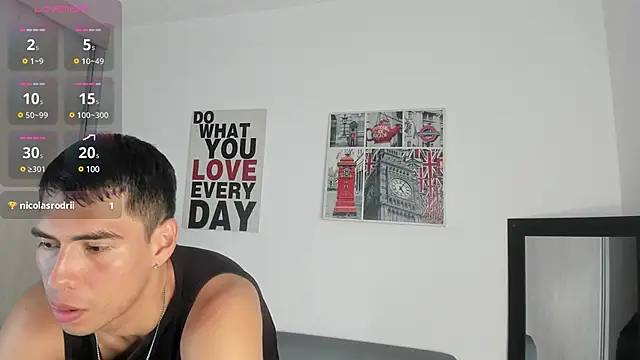 adaam_collins_ webcam