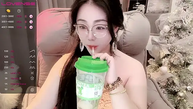 Monica-888 webcam