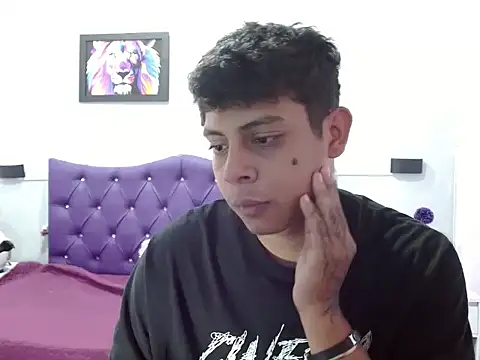 Alejandroo_22 webcam
