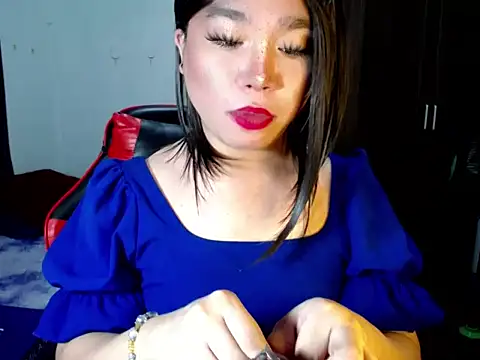 Urassiansweetcummer webcam