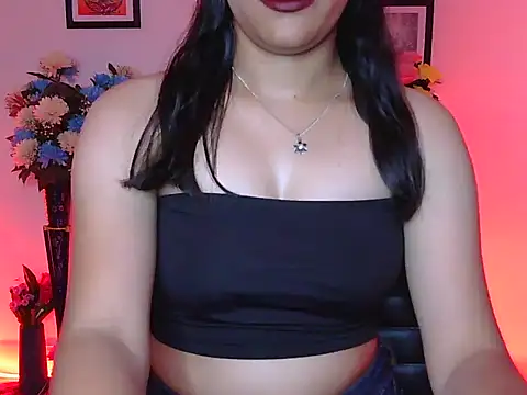 Midnight_Sana webcam