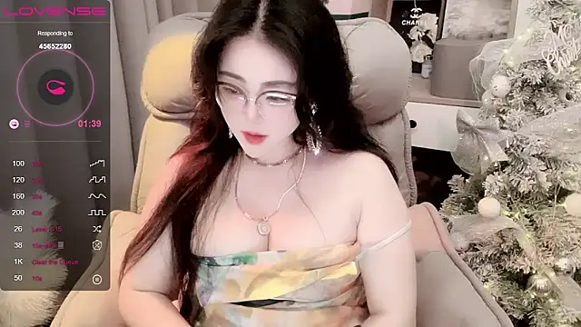 Monica-888 webcam
