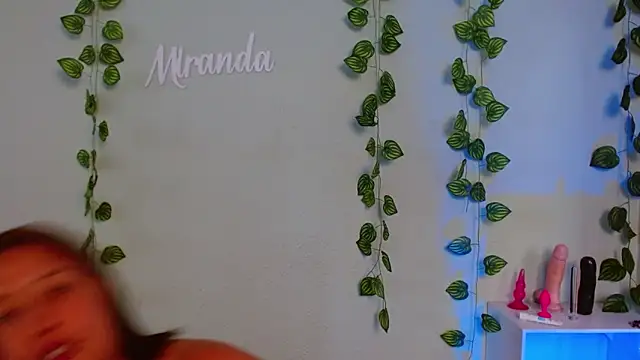 live cam bedroom MirandaDream2