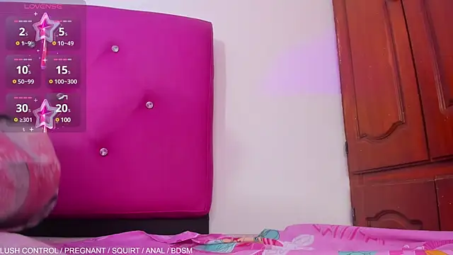 public voyeur cam Venus Blackk