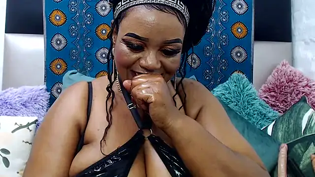 MATURExxxASS webcam