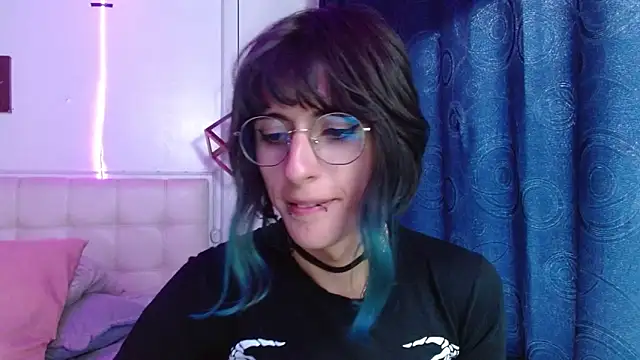 goth_minerva chat room