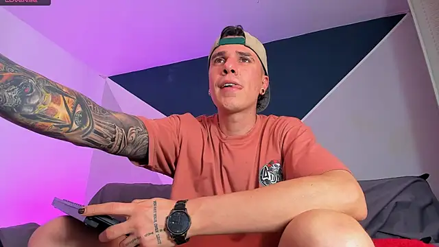 nude cam Baan10