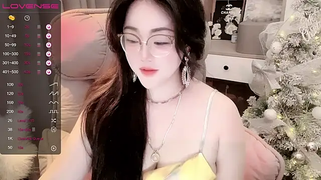 Monica-888 webcam