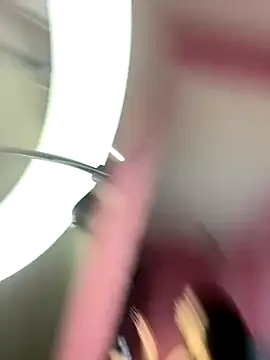 LaraAnneGrey webcam