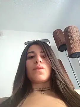 Alona_Evans