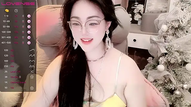 Monica-888 webcam