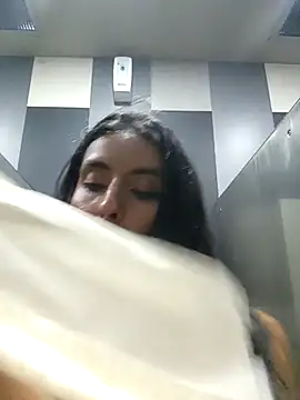 AliishaPss webcam