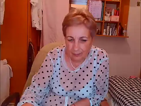 Victoria5643 webcam